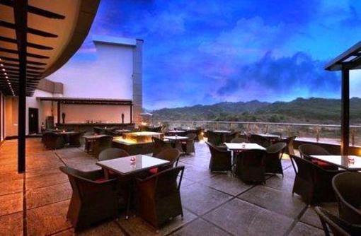 фото отеля Golden Tulip Chandigarh Panchkula