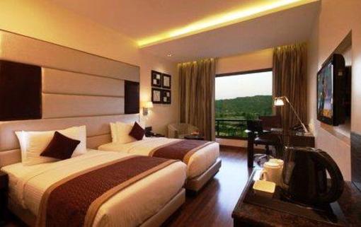 фото отеля Golden Tulip Chandigarh Panchkula