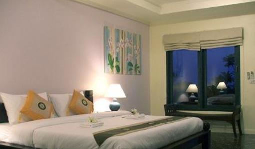 фото отеля Thanya Beach Resort