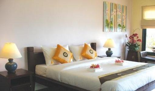 фото отеля Thanya Beach Resort