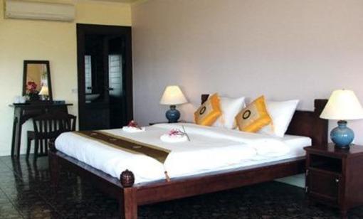 фото отеля Thanya Beach Resort