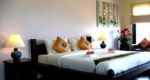 фото отеля Thanya Beach Resort