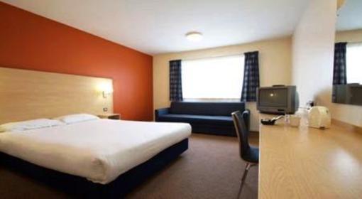 фото отеля Travelodge Hotel Crewe