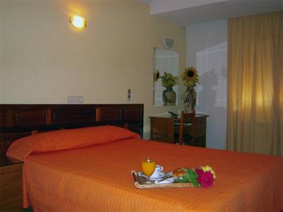 фото отеля Hostal Fronton Alcobendas