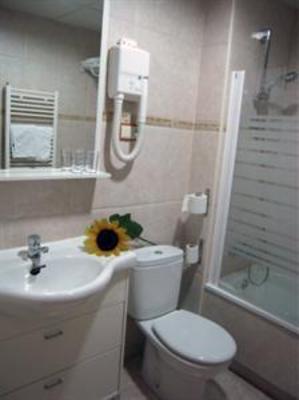 фото отеля Hostal Fronton Alcobendas