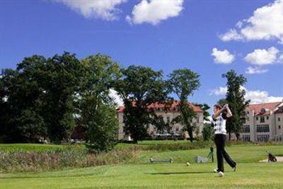 фото отеля Golf Und Wellnesshotel Schloss Teschow