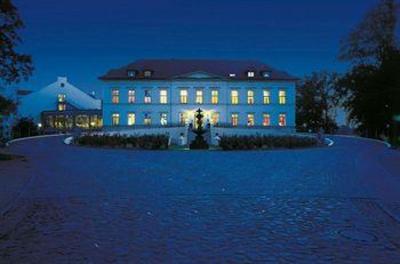 фото отеля Golf Und Wellnesshotel Schloss Teschow
