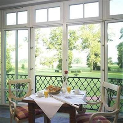фото отеля Golf Und Wellnesshotel Schloss Teschow