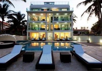 фото отеля Watermark Luxury Oceanfront Residences