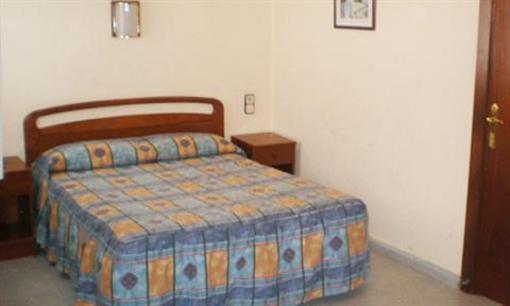 фото отеля Hostal R. Sans
