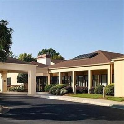 фото отеля Courtyard by Marriott Atlanta by Marriott Norcross/Peachtree Corners