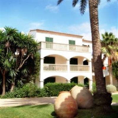 фото отеля Apartamentos Village Cala Santanyi