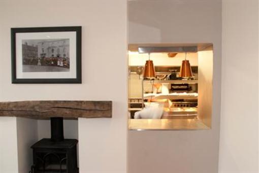 фото отеля The Lion Hotel Brewood