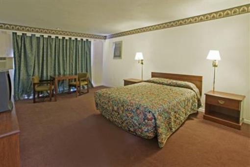 фото отеля Americas Best Value Inn Sun City (California)