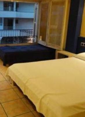 фото отеля Hostal Ebusitana Ibiza