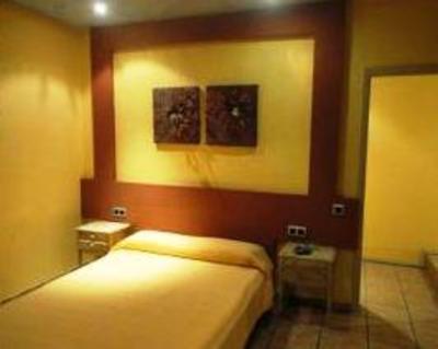 фото отеля Hostal Ebusitana Ibiza