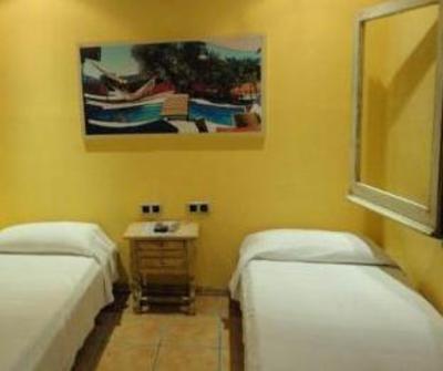 фото отеля Hostal Ebusitana Ibiza