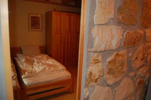 фото отеля Hostel Elisson Kryoneri