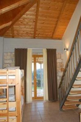 фото отеля Hostel Elisson Kryoneri