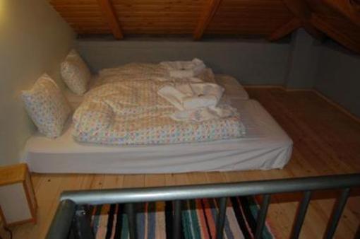 фото отеля Hostel Elisson Kryoneri