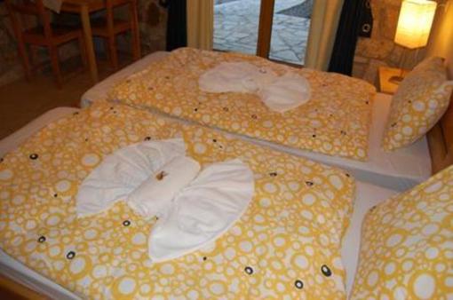 фото отеля Hostel Elisson Kryoneri