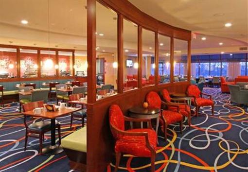 фото отеля Courtyard by Marriott Boston Cambridge
