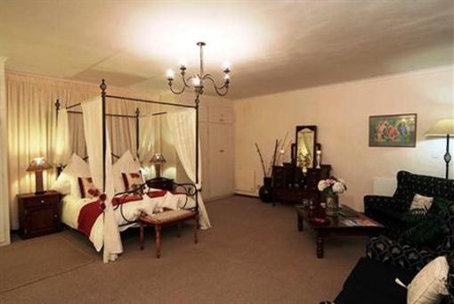 фото отеля Thatchings Guest House