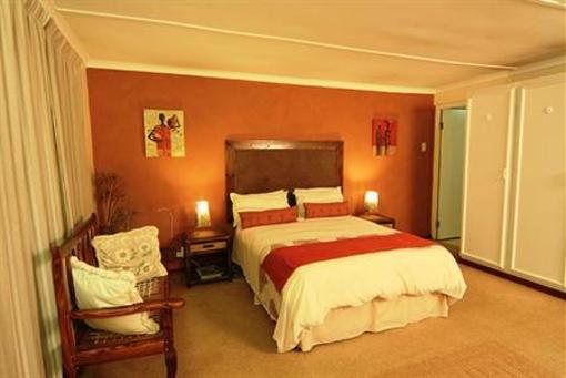 фото отеля Thatchings Guest House
