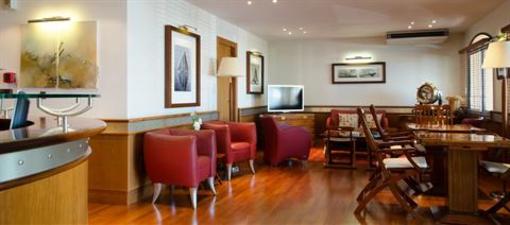 фото отеля Hotel l'Amiral L'Ile-Rousse