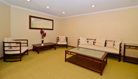 фото отеля BEST WESTERN Newport Mesa Inn