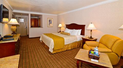 фото отеля BEST WESTERN Newport Mesa Inn
