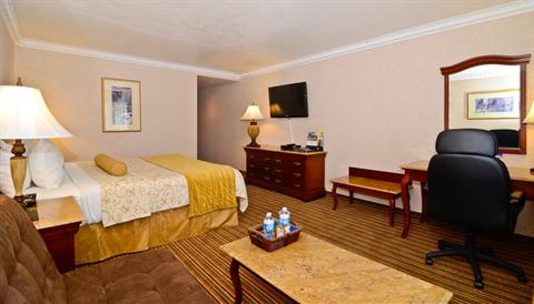 фото отеля BEST WESTERN Newport Mesa Inn