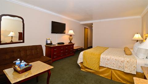 фото отеля BEST WESTERN Newport Mesa Inn