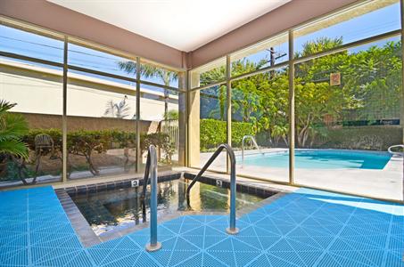 фото отеля BEST WESTERN Newport Mesa Inn