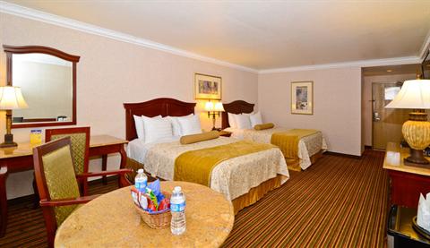 фото отеля BEST WESTERN Newport Mesa Inn