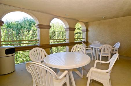 фото отеля BEST WESTERN Newport Mesa Inn