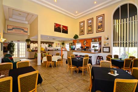 фото отеля BEST WESTERN Newport Mesa Inn