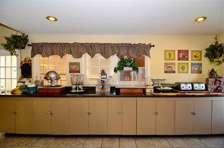 фото отеля BEST WESTERN Newport Mesa Inn