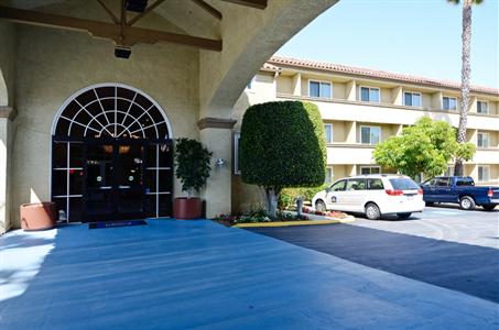 фото отеля BEST WESTERN Newport Mesa Inn
