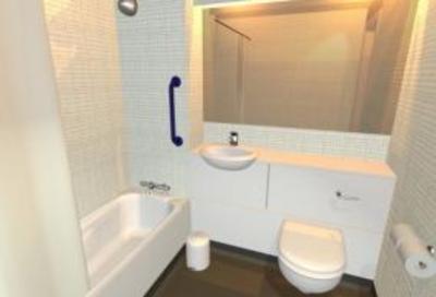 фото отеля Travelodge Merthyr Tydfil