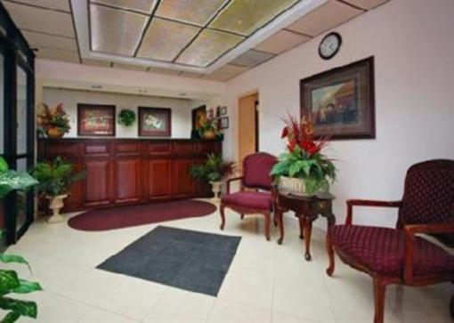 фото отеля Econo Lodge Waycross