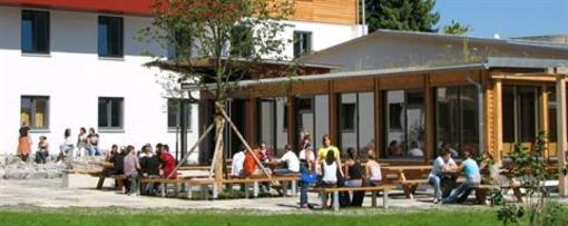 фото отеля Hotel Jugendherberge Garmisch-Partenkirchen
