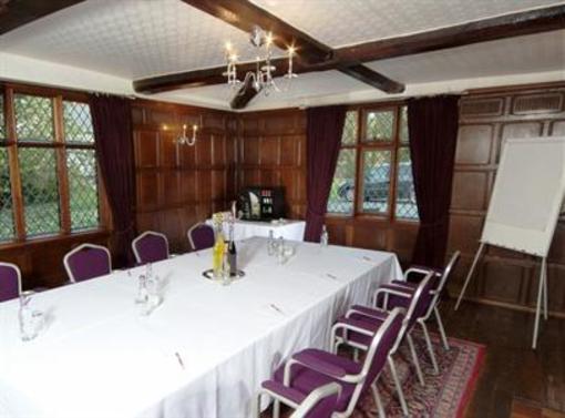 фото отеля Maesmawr Hall Hotel Caersws