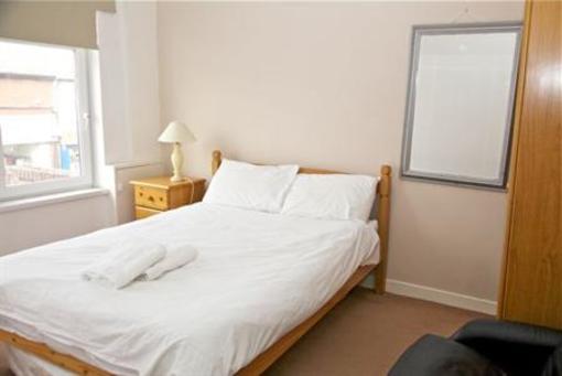 фото отеля Constantinou Apartments Cardiff