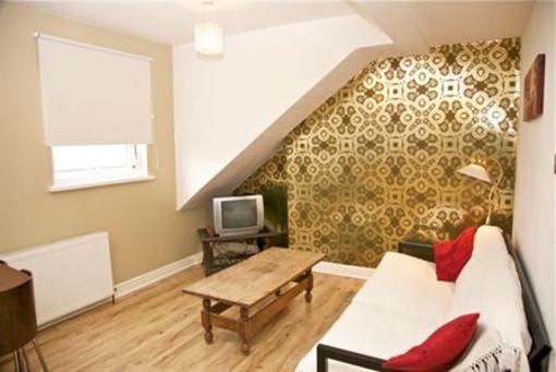 фото отеля Constantinou Apartments Cardiff