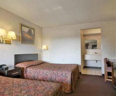 фото отеля Super 8 University/ East Lansing