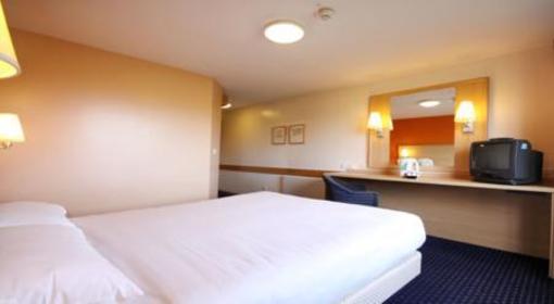 фото отеля Travelodge Reading M4 Westbound