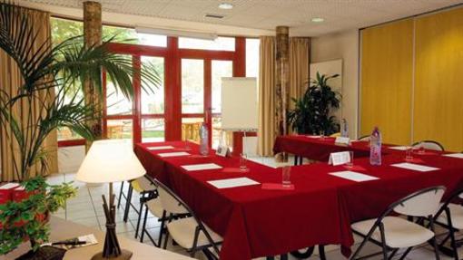 фото отеля Le Medicis Hotel Roussillon (Rhône-Alpes)