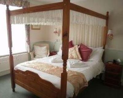 фото отеля Lyndhurst House Bed and Breakfast