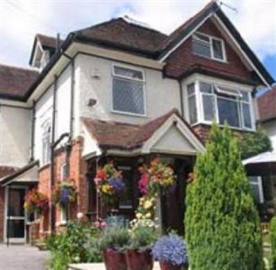 фото отеля Lyndhurst House Bed and Breakfast